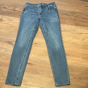 Old Navy Rockstar Super Skinny Jeans
